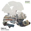 見開き紙ジャケット仕様CD Marty Holoubek マーティ・ホロベック / Trio IV: The City, It Whispers 現代ジャズシーンの最前線！圧倒的な密度、眠らない街の呼吸。そのすべてが音になって溢れ出す。 