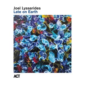 画像: 数量限定生産・輸入180g重量盤Black Vinyl LP　JOEL LYSSARIDES ヨエル・リュサリデス / LATE ON EARTH     クール・ロマネスクでマイルド・フォーキーなスカンジナヴィアンならではの落ち着いた耽美哀愁プレイが瑞々しく煌めくポエティック・ピアノ・トリオの特級品 
